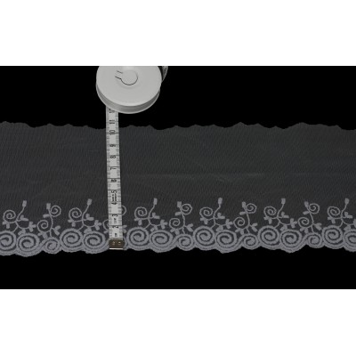 Koronka haft na tiulu KR509 szerokość 100 mm długość 14 yrd kolor 007